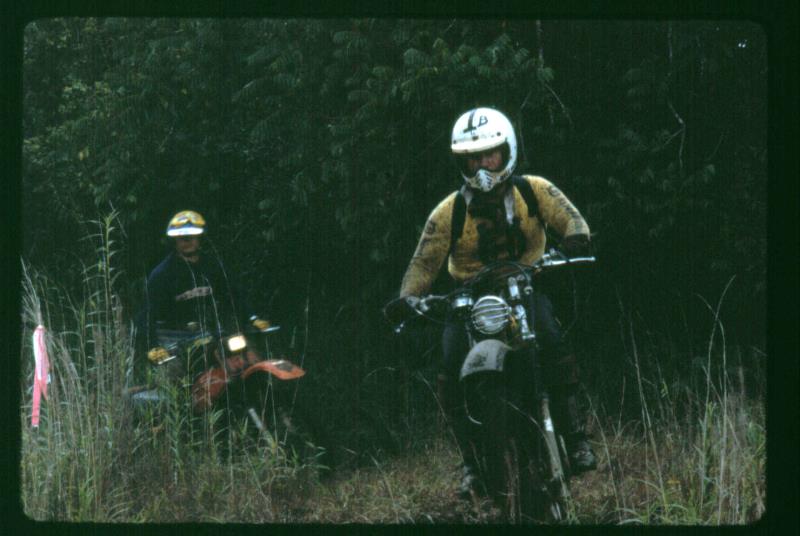 mk2001983002.jpg