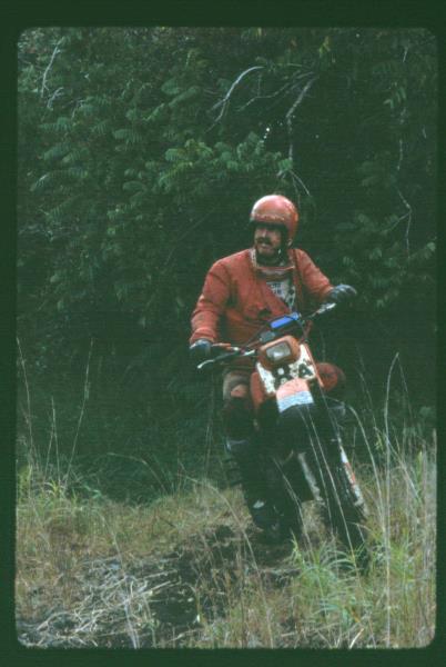 mk2001983008.jpg