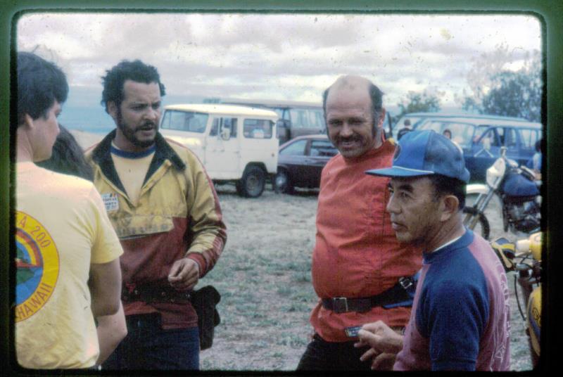 mk2001983014.jpg