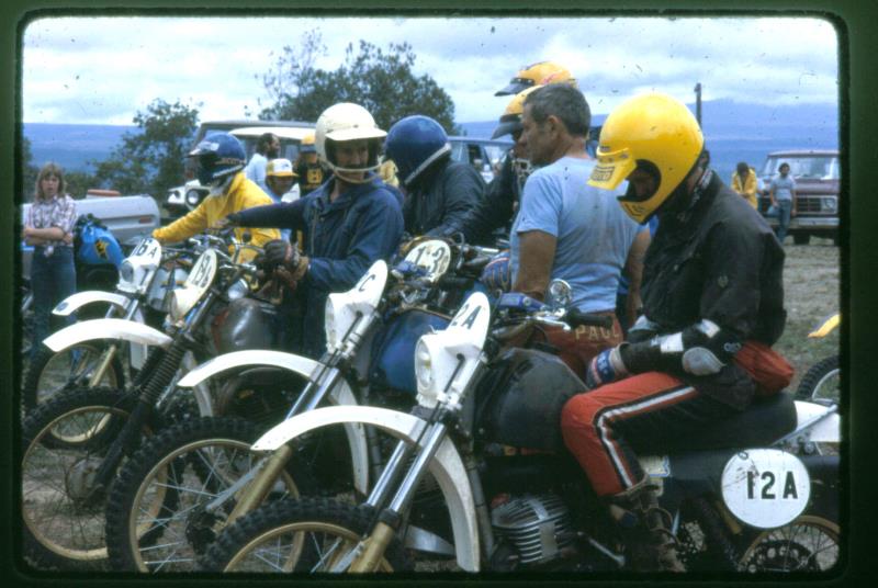 mk2001983015.jpg