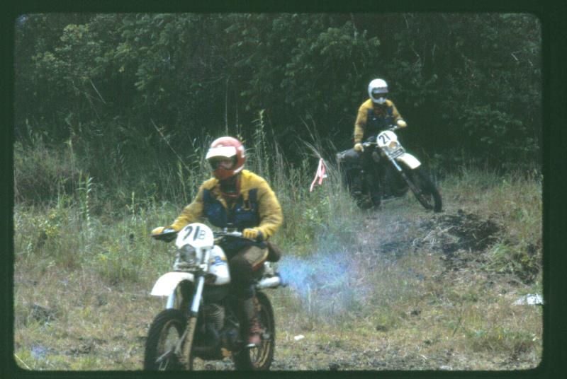 mk2001983020.jpg