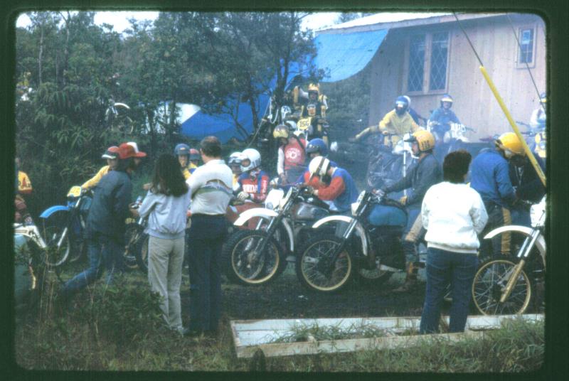 mk2001983030.jpg