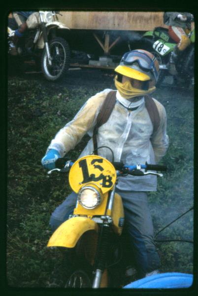 mk2001983032.jpg