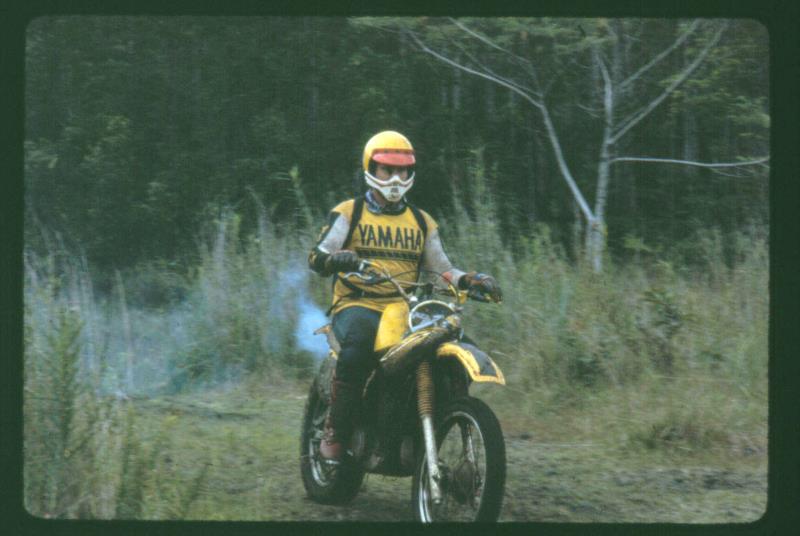 mk2001983037.jpg