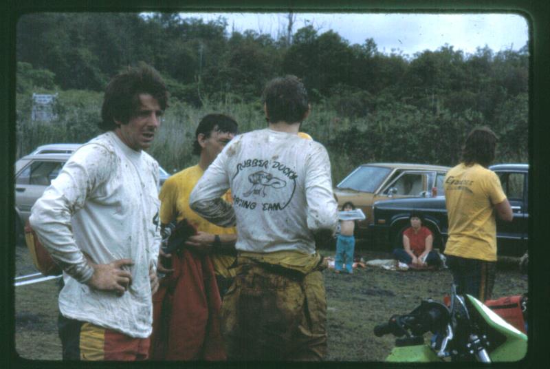 mk2001983047.jpg