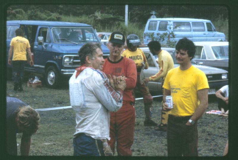 mk2001983048.jpg