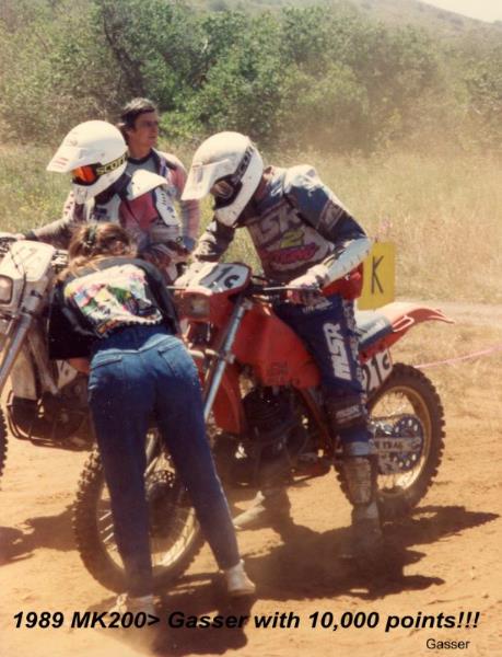 mk2001989005.jpg
